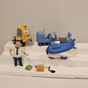 Super Wings World Airport Crew Collection Pack Exclusive Set of Large Figures